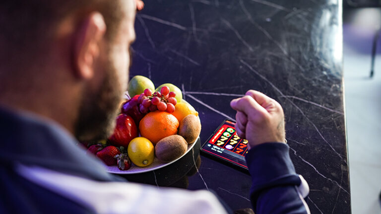 Máš rád adrenalin? Baví Tě MMA?&nbsp;Zasoutěž si s Forbes Casino!